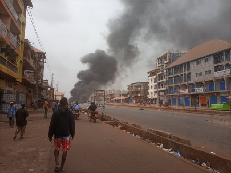 Conakry : L’autoroute ‘’Le Prince’’ enregistre des manifestations de rue (images) !!!
