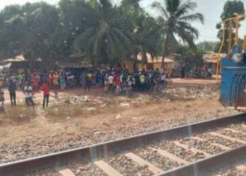 Une fillette de 7 ans tuée par un train minéralier  à Kamsar !!!