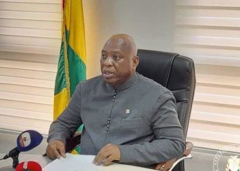 La crise politique entre la Russie et l’Ukraine: le Consul honoraire d’Ukraine en Guinée suspendu pour fautes lourdes!!!