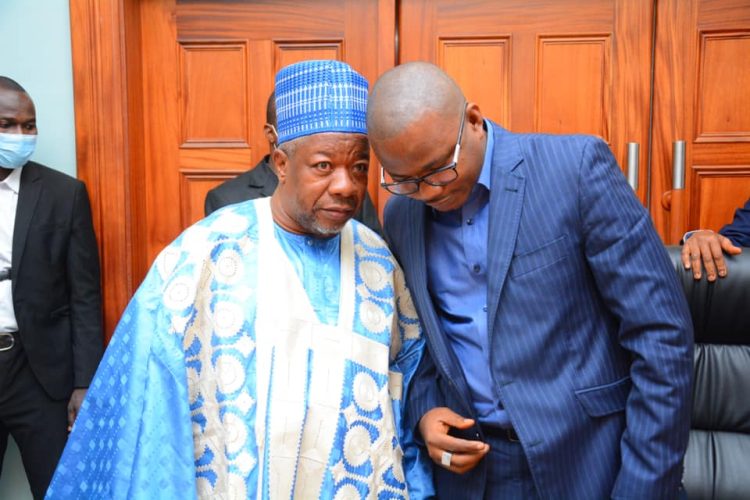 Apaisement : Le président du CNT, Dr Dansa Kourouma reçoit des Ambassadeurs de la Paix !!!