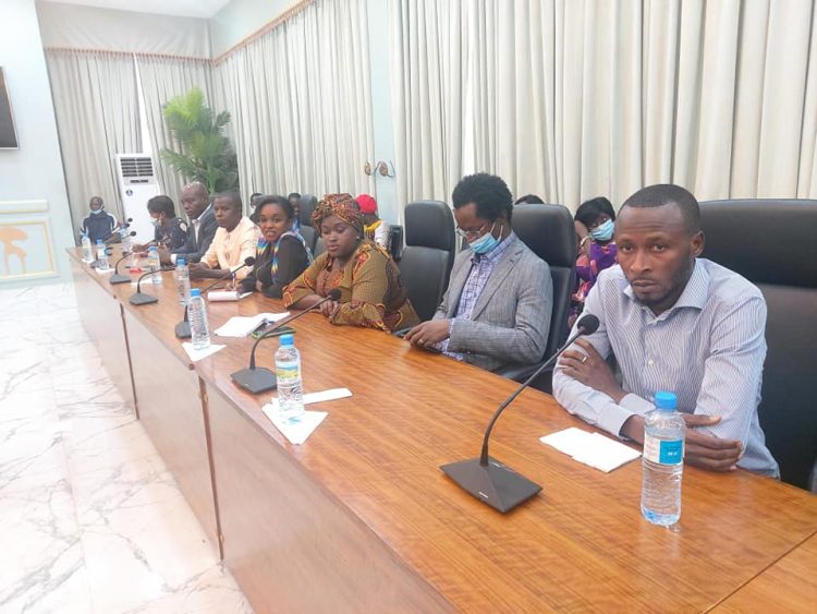 CNT : Des représentants des Associations professionnelles des médias reçus par le président et son cabinet !!!