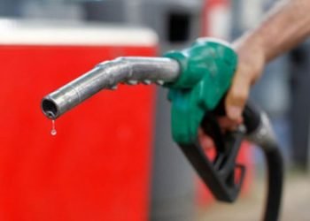 Probable  augmentation  du prix du carburant à la pompe : l’État  paie 2 700 GNF pour  chaque  litre, selon le PM Mohamed Béavogui !!!
