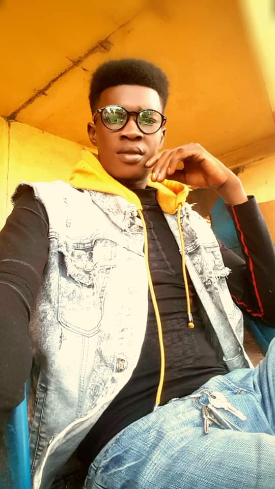 Culture : l’artiste Mamadou Barry ‘’Papa Ambiance’’ exprime un besoin d’avoir un producteur « pour réaliser mon rêve » (Interview) !!!