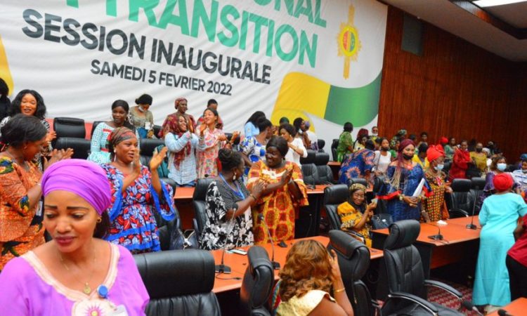 8 mars : le CNT vole au secours des veuves de l’administration parlementaire