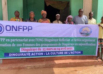 Dinguiraye : L’ONG Dinguiraye Action initie une formation pour des groupements féminins en saponification !!!