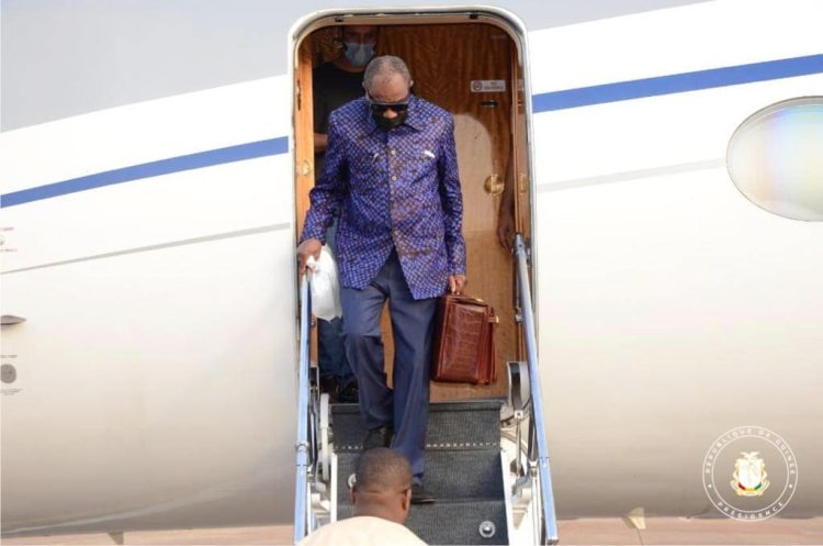 L’ex-Président Alpha Condé a regagné le bercail après des soins de santé aux Émirats arabes, annonce le CNRD (Communiqué) !!!
