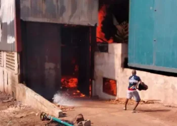 Ratoma/Conakry : Un grave incendie ravage l’Usine de Marifala !!!