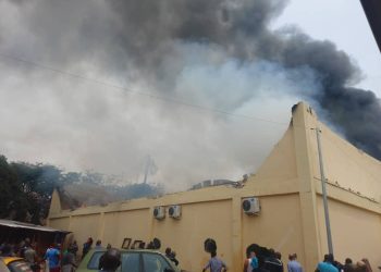 La gravité de l’incendie à l’Usine ‘’LIPCO’’ serait dû à la non prise en compte d’une ‘’mesure de sécurité préventive…’’, (sapeur-pompier) !!!