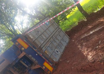 Mauvais état de la route, un camion se renverse entre Bissikirima et Dinguiraye!!!