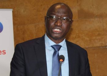 L’éclairage public sur les autoroutes ‘’Fidèle Castro’’ et ‘’Le Prince’’ : Le DG de l’EDG, Laye Sékou Camara a-t-il déçu le colonel Mamadi Doumbouya ?