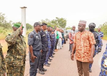 Le Ministre Mory Condé depuis Kouroussa fait un constat déplorable : « après deux mois de la reprise effective des cours, de nombreux enfants n’ont pas encore repris le chemin de l’école » !!!