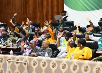 Economie : Les conseillers nationaux adoptent le volet recettes de la LFI 2023 (plénière) !!!