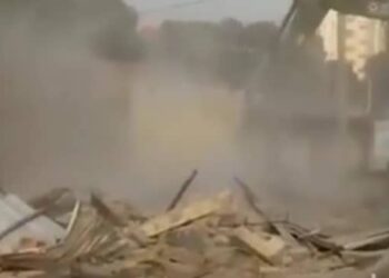 Conakry/ Camayenne : Des machines passent à l’action, plusieurs maisons démolies !!!