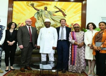 Audience : Dr Dansa KOUROUMA reçoit une délégation du Congrès américain (Cellule Com CNT)!!!