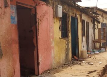 Conflit domanial à Taouyah : Une famille vidée de sa concession et des objets ‘’emportés’’ par des jeunes armés (Victimes) !!!