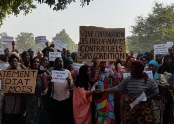 Début de manifestations en Guinée : Une à Dixinn et l’autre à Kankan « A bas Mory Condé, A bas Guillaume Hawing » scandent les manifestants. (images) !!!