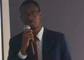 Transition guinéenne : ‘’imbécilité’’ partout, réflexion nulle part (Par A. Nainy Bérété) !!!