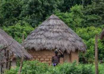 Inceste à Faranah : Un père et sa fille pris en plein ébat sexuel dans une case !!!