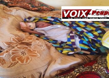 Diecké/ Yomou : un groupe de femmes sauve un nouveau-né abandonné par sa mère en brousse !!!