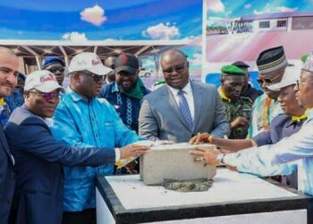 Infrastructures : Bientôt un aérodrome régional à N’zérékoré, le PM Dr Bernard Goumou pose la 1ère pierre !!!