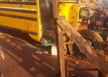 Léro : L’arrestation du syndicaliste Dr Fadjimba Keïta irrite des habitants, ‘’la route barrée, des engins brulés, boutiques et magasins fermés’’ !!!