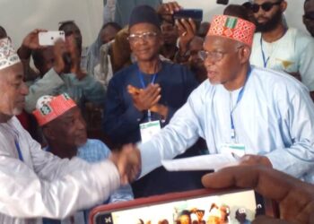 Société : Malgré des bisbilles, El hadj Alseny Barry installé officiellement à la maison du Foutah !!!