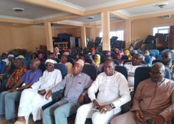 Electricité : Des responsables de l’EDG rencontrent les conseillers communaux de Dixinn !!!