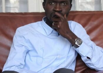 Pourquoi Mamadi Doumbouya n’a aucune intention de rendre le pouvoir ? (Par Sékou Koundouno) !!!