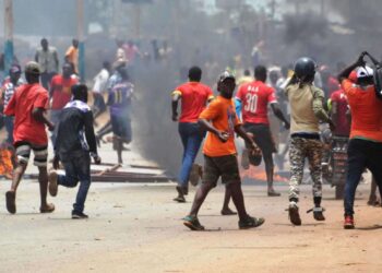 Manifestation des forces Anti-Transition : Ôte-toi de là que je m’y mette (Par Robert Kourouma)!!!
