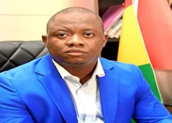 Justice : Deux magistrats suspendus pour fautes professionnelles (arrêtés) !!!