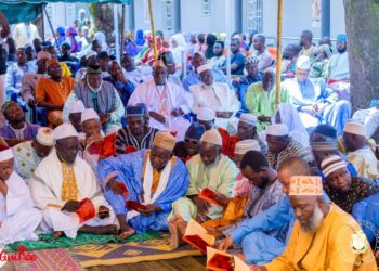 Kankan : les sages et notabilités se mobilisent pour une cérémonie de lecture du Saint Coran à la résidence du Chef de l’état (DCI)!!!