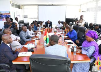 Contexte sécuritaire en Guinée : Des membres de la commission défense du CNT reçus par les cadres du département de la Sécurité !!!