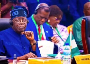 Tinubu à la tête de la CEDEAO : « Nous ne pouvons rester comme des chiens sans crocs à la Cedeao…nous devons mordre » a-t-il annoncé !!!