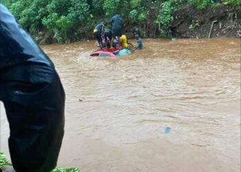 Inondations à Conakry : Après 2 morts à Coyah 2 autres enrégistrés à Matoto et un véhicule avec des passagers emporté du côté de Lambanyi !!!