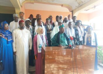 Société : Des Ambassadeurs membres de la FPU reçus par leur Doyen El Hadj Dieriba Diaby !!!