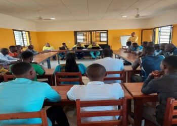 ENSEINGEMENT : 𝗩𝗘𝗥𝗦 𝗟𝗘 𝗥𝗘𝗖𝗥𝗨𝗧𝗘𝗠𝗘𝗡𝗧 𝗗𝗘 𝟭𝟱 𝗙𝗢𝗥𝗠𝗔𝗧𝗘𝗨𝗥𝗦 𝗖𝗢𝗡𝗧𝗥𝗔𝗖𝗧𝗨𝗘𝗟𝗦 𝗔𝗨 𝗖𝗢𝗠𝗣𝗧𝗘 𝗗𝗨 𝗖𝗙𝗣 𝗕𝗘𝗬𝗟𝗔 !!!