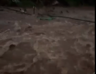 Inondations à Conakry : Après 2 morts à Coyah 2 autres enrégistrés à Matoto et un véhicule avec des passagers emporté du côté de Lambanyi !!!
