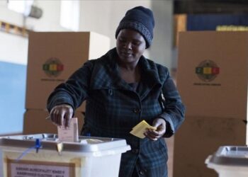 Zimbabwe : Plus de 6,6 millions se rendent aux urnes pour élire leur nouveau président !!!