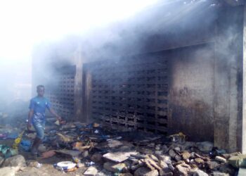 Kaloum : Un incendie enregistré au Port Artisanal de Boulbinet, plusieurs dégâts constatés !!!