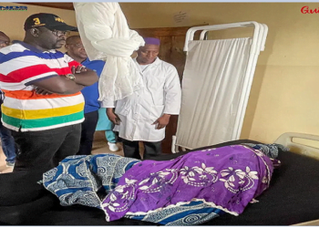 Mamou: Lansana Diawara à l’hôpital régional et dans les pharmacies partenaires du FDSI (Cel. Com)!!!