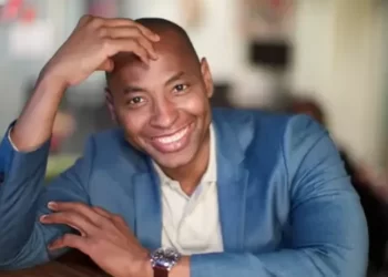 65 ans après le ‘Non’ courageux, la Guinée persévère dans sa quête de dignité (Par Ousmane Boh Kaba)!!!