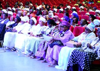 Palais du Peuple : les femmes parlementaires célèbrent en différé la Journée Internationale de la femme Africaine !!!