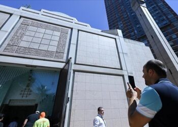 New York : Les mosquées appellent à la prière du vendredi par haut-parleurs – une première!!!