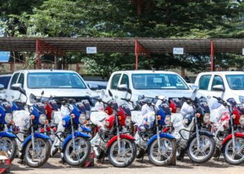 Presse : Remise d’importants équipements aux directions des médias publics !!!