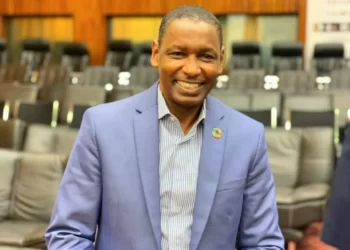 Face au diktat des « médiocres », l’élite consciente et responsable du pays doit refuser de courber l’échine mais agir avec franchise et en rang serré [I. Ahmed Barry]