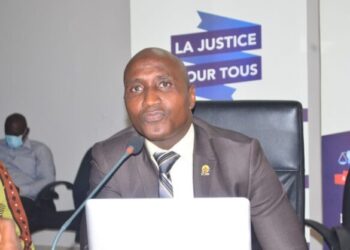‘’Malversation financière ou détournement’’ ? : La CRIEF interdit 34 DAF de sortir de la Guinée !!!