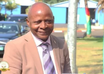 Difficultés des candidats au concours de recrutement : Le Ministre Julien Yombouno effectue un déplacement à Faranah et rassure !!!