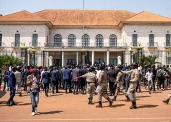 Guinée-Bissau: l’état-major dit avoir arrêté le chef des rebelles et repris le contrôle de la situation!!!