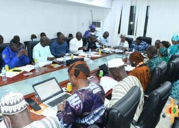 Projet de Loi Initiale 2024 : Des Ministres et conseillers nationaux partagent leurs avis en inter-commissions au CNT (1ère partie) !!!