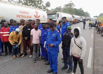 Crise de carburant : Une dizaine de citernes de carburant réceptionnées à Pamelap par les autorités guinéennes !!!